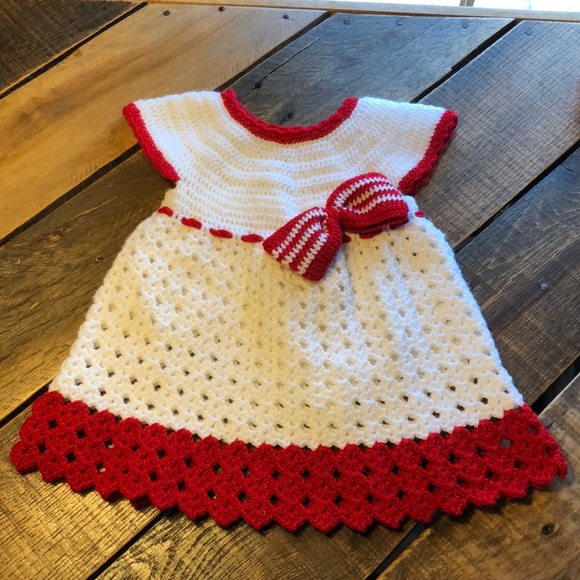 Handmade knitted red & white Dress with matching booties & headband - Picture 3 of 11